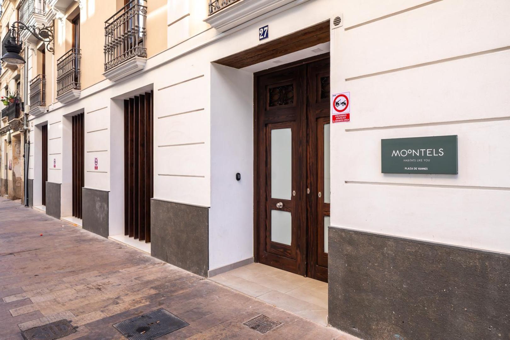 Moontels Plaza De Vannes Валенсия Экстерьер фото